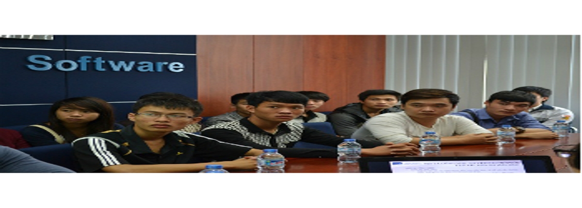 Đoàn sinh viên trường ĐHSPKT Hưng Yên tham quan CMCSoft